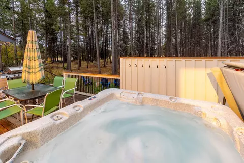 Exterior - 17009 Covina Rd, Bend, OR 97707 photo 10 of 10