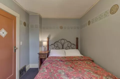 Bedroom - 17009 Covina Rd, Bend, OR 97707 photo 4 of 7