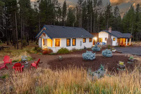 Exterior - 17009 Covina Rd, Bend, OR 97707 photo 4 of 10