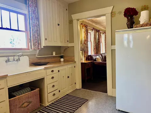 Kitchen - 17009 Covina Rd, Bend, OR 97707 photo 7 of 7