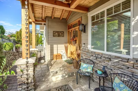 813 Amerman Dr, Phoenix, OR 97535 photo 8