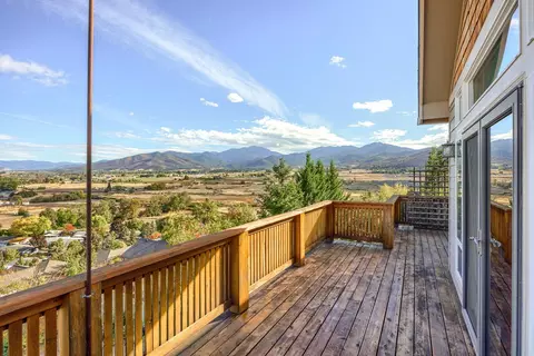 813 Amerman Dr, Phoenix, OR 97535 photo 44