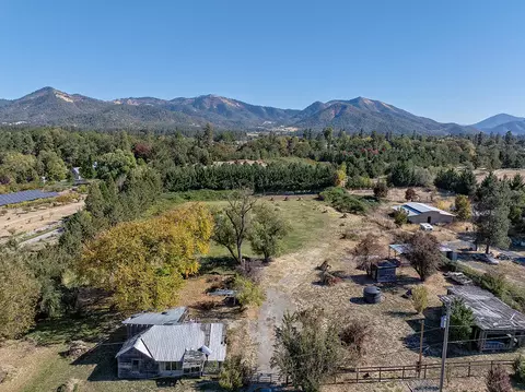 12019 Williams Hwy, Grants Pass, OR 97527