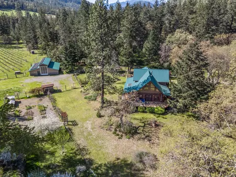 233 Thompson Creek Rd, Applegate, OR 97530 photo 1
