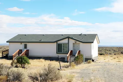 89730 W Campbell Ln, Christmas Valley, OR 97641