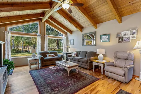 15656 National Forest Ln, Sisters, OR 97759