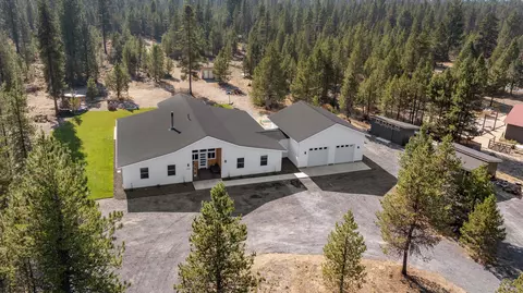 17395 Wells Rd, Bend, OR 97707
