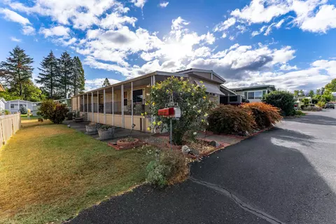 5076 Leonard Rd #39, Grants Pass, OR 97527