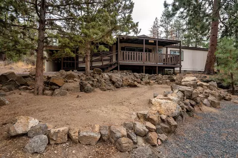 60906 Ridge Dr, Bend, OR 97702 photo 3