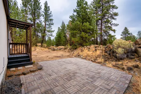 60906 Ridge Dr, Bend, OR 97702 photo 9