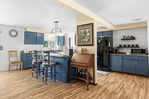 Kitchen - 72 Christa Ln, Eagle Point, OR 97524 photo 1 of 6