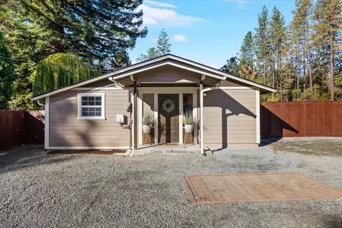 105 Stringer Gap Rd, Grants Pass, OR 97527 photo 3