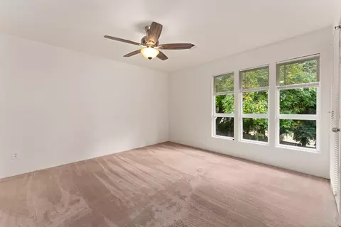 Bedroom - 815 Pine St #3, Rogue River, OR 97537 photo 1 of 2