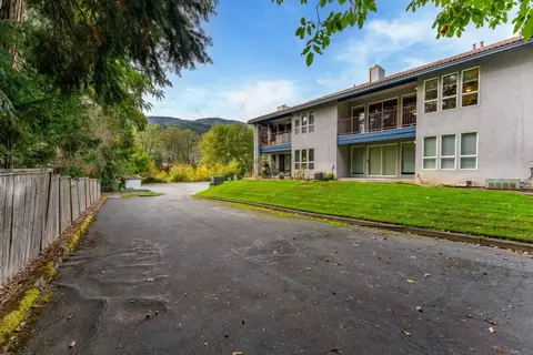 Exterior - 815 Pine St #3, Rogue River, OR 97537 photo 8 of 8