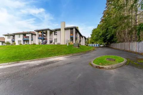 Exterior - 815 Pine St #3, Rogue River, OR 97537 photo 1 of 8