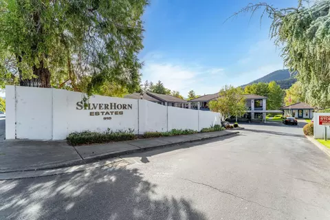 815 Pine St #3, Rogue River, OR 97537