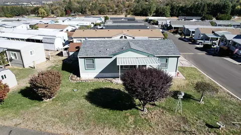 8401 Old Stage Rd UNIT 70, Central Point, OR 97502 photo 4
