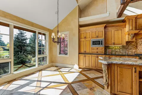 Kitchen - 19486 Green Lakes Loop, Bend, OR 97702 photo 8 of 8