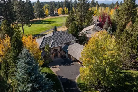 View/Area - 19486 Green Lakes Loop, Bend, OR 97702 photo 4 of 4
