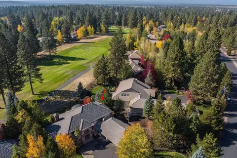 View/Area - 19486 Green Lakes Loop, Bend, OR 97702 photo 1 of 4