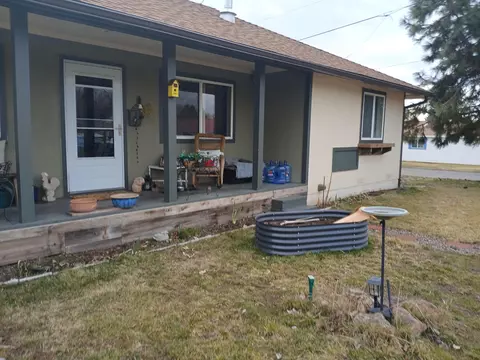 Exterior - 200 N Main St, Dorris, CA 96023 photo 1 of 11