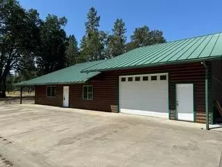 776 Kirkham Rd, Cave Junction, OR 97523