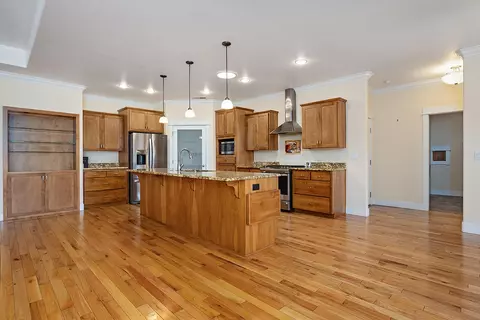 Kitchen - 421 Stone Pointe Dr, Central Point, OR 97502 photo 1 of 3