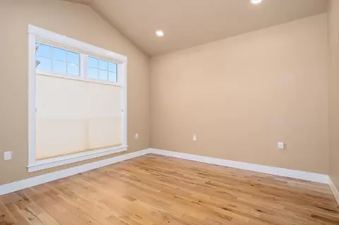 Other - 421 Stone Pointe Dr, Central Point, OR 97502 photo 7 of 9