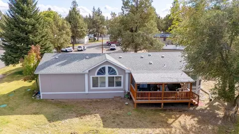 6175 SW Mcvey Ave #12, Redmond, OR 97756