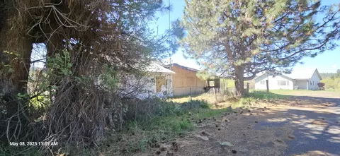 Exterior - 404 S 1st Ave, Chiloquin, OR 97624 photo 1 of 4