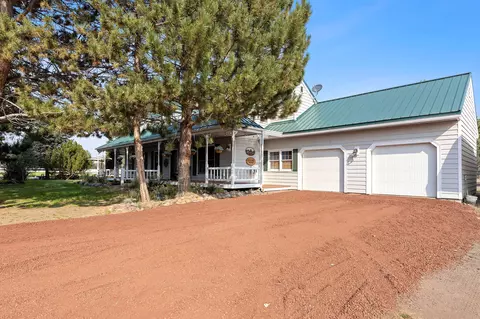 Exterior - 65160 Highland Rd, Bend, OR 97703 photo 3 of 8