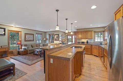 Kitchen - 65160 Highland Rd, Bend, OR 97703 photo 3 of 3