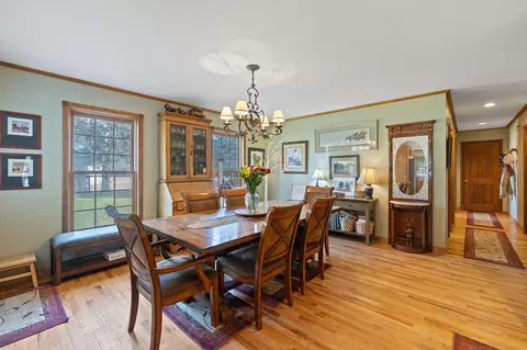 Dining - 65160 Highland Rd, Bend, OR 97703 photo 1 of 2