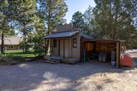 Exterior - 16865 James Ln, Bend, OR 97703 photo 10 of 14