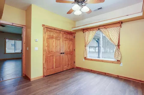 Bedroom - 16865 James Ln, Bend, OR 97703 photo 5 of 10