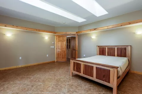 Bedroom - 16865 James Ln, Bend, OR 97703 photo 1 of 10
