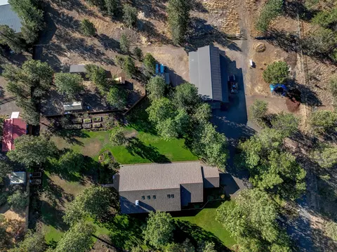 View/Area - 16865 James Ln, Bend, OR 97703 photo 1 of 6
