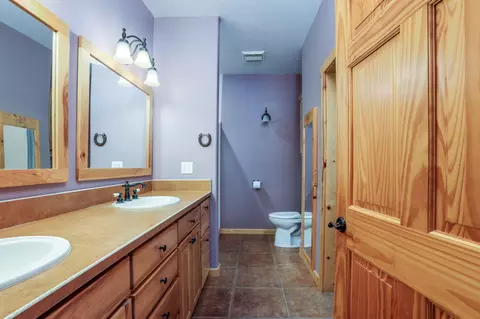Bath - 16865 James Ln, Bend, OR 97703 photo 1 of 6
