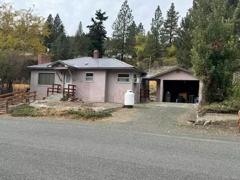 205 N Humbolt St, Canyon City, OR 97820