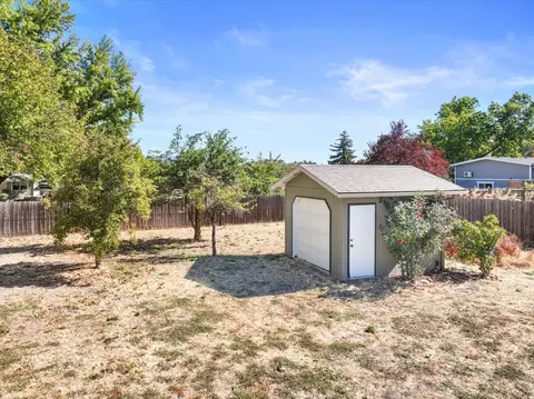 2841 Juniper Ave, Central Point, OR 97502 photo 30
