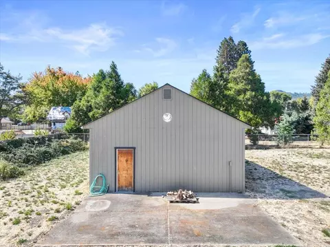 2841 Juniper Ave, Central Point, OR 97502 photo 29