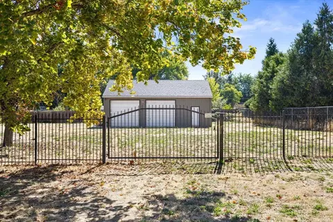 2841 Juniper Ave, Central Point, OR 97502 photo 5