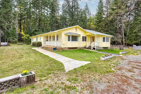 7733 Takilma Rd, Cave Junction, OR 97523