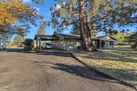 1775 Hull Rd, Medford, OR 97501