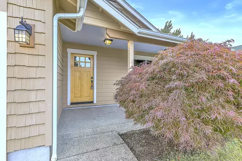 2247 SW Gayle Way, Grants Pass, OR 97527