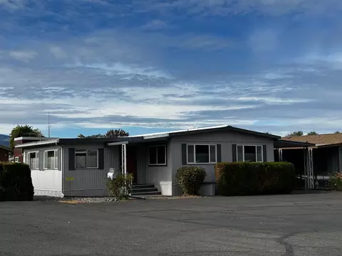 5076 Leonard Rd #60, Grants Pass, OR 97527