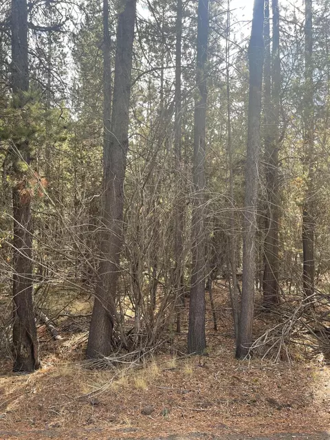 17135 Merced Rd #6, Bend, OR 97707