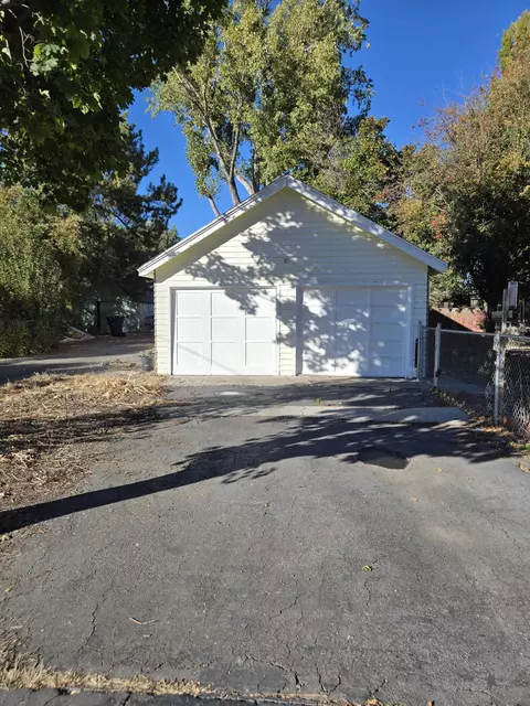 Exterior - 191 2nd St, Tulelake, CA 96134 photo 6 of 15