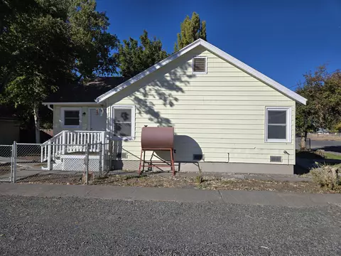 Exterior - 191 2nd St, Tulelake, CA 96134 photo 3 of 15