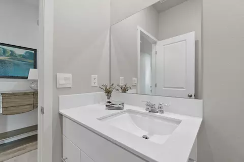 Bath - 20651 Kira Dr, Bend, OR 97702 photo 4 of 4